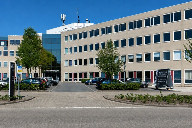 Kantoorpand van ICQ Groep aan de Baarnsche Dijk in Baarn